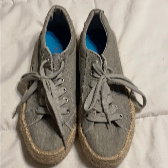 Blowfish lace up canvas shoes - Picture 1 of 3